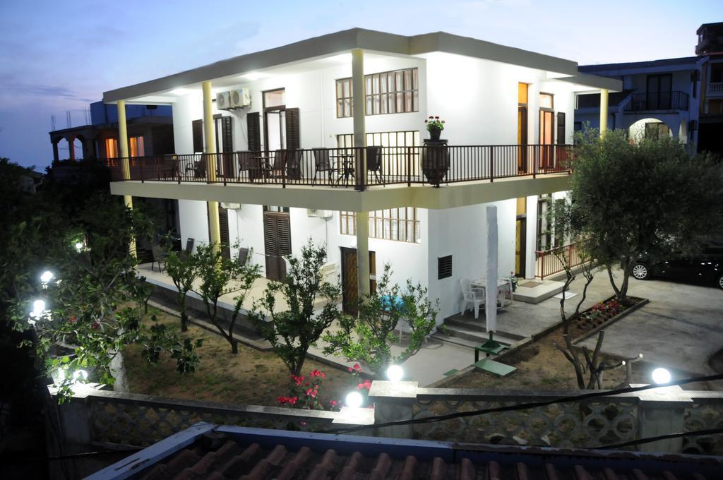 Guest House Smajlaga Ulcinj Bagian luar foto