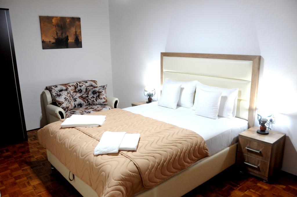 Guest House Smajlaga Ulcinj Bagian luar foto